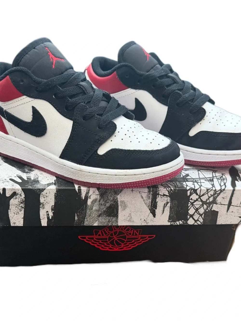 Air Jordan 1 Low SE GS White/Black/Red Size 3 1/2Y